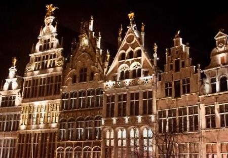 B&B Art And Sleep Antwerpen Bagian luar foto