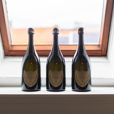 B&B Art And Sleep Antwerpen Bagian luar foto