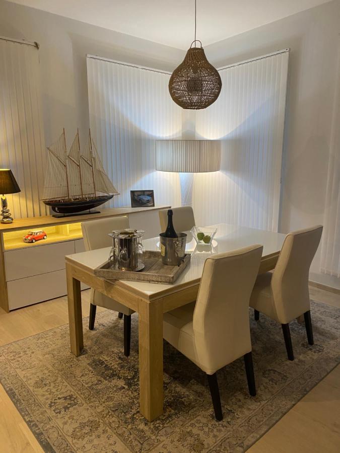 B&B Art And Sleep Antwerpen Bagian luar foto