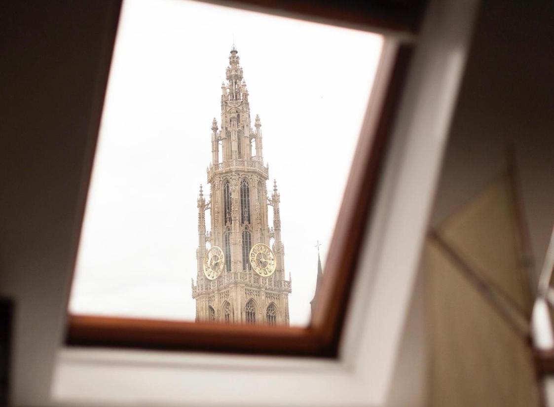 B&B Art And Sleep Antwerpen Bagian luar foto